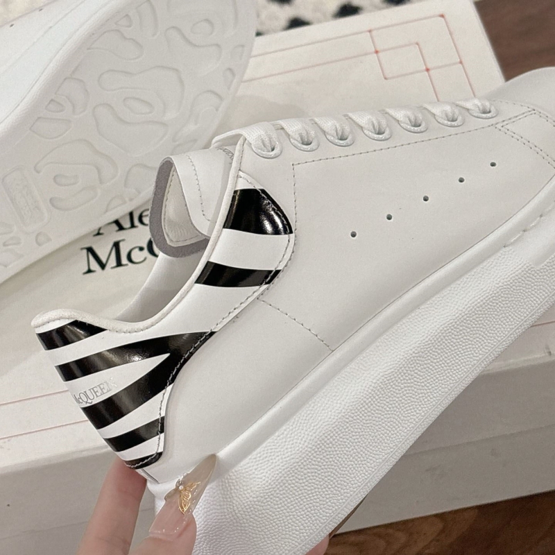 a1exa*der Mcqv*en sneakers